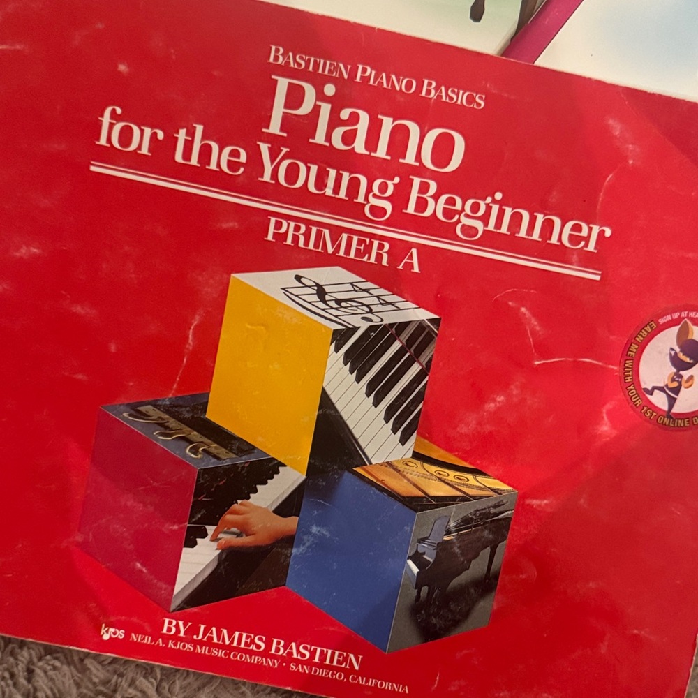 Assorted Music and Piano Books Collection - Picture 5 of 11